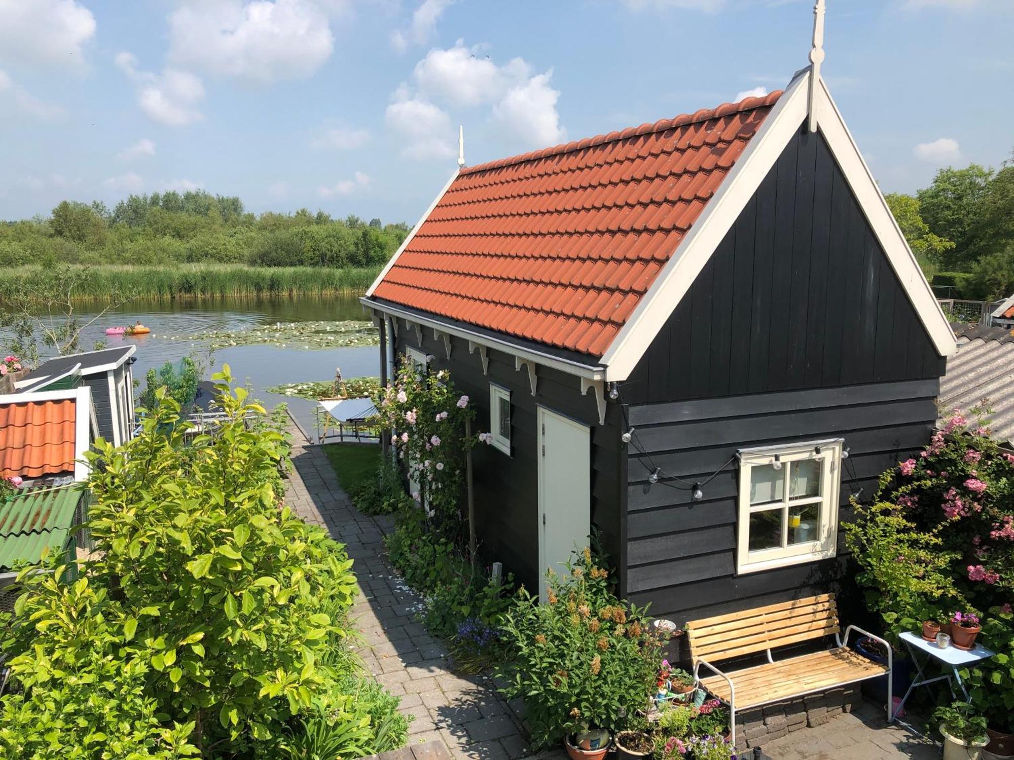 Het Pulletje Hotel Westzaan Buitenkant foto