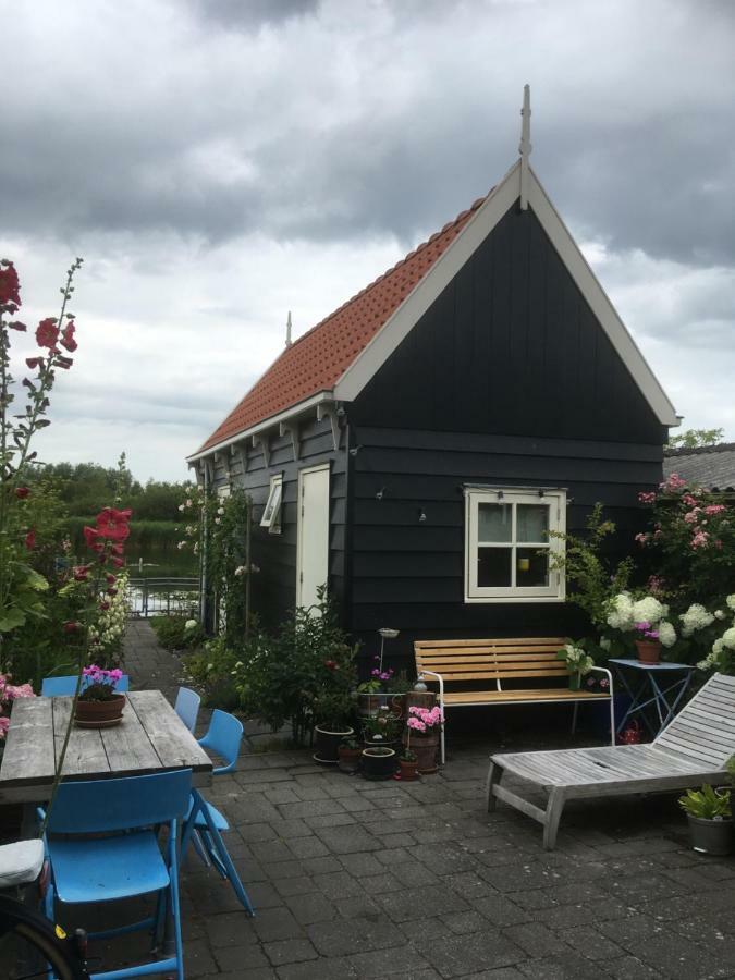 Het Pulletje Hotel Westzaan Buitenkant foto